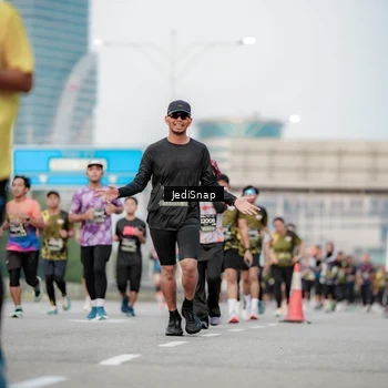 Runner Photo 6692286