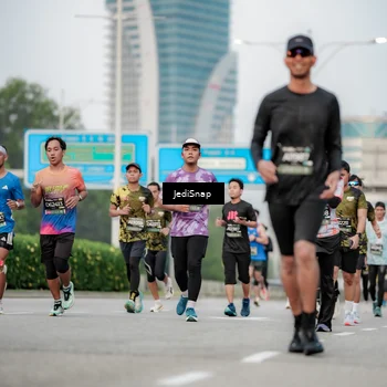 Runner Photo 6692323