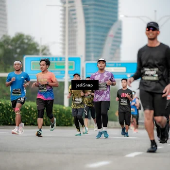 Runner Photo 6692357