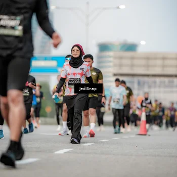 Runner Photo 6692413