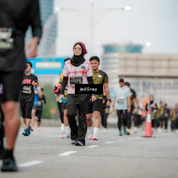 Runner Photo 6692436