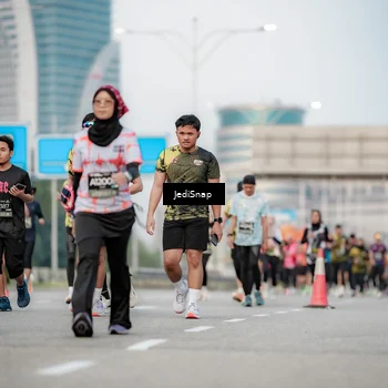 Runner Photo 6692464