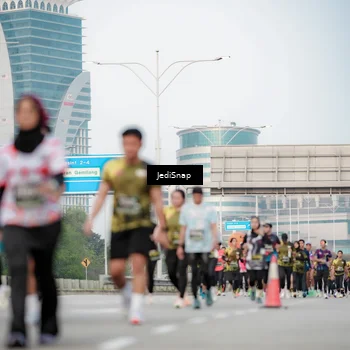 Runner Photo 6692515