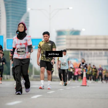 Runner Photo 6692519