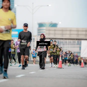 Runner Photo 6692523