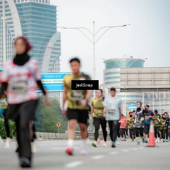 Runner Photo 6692565