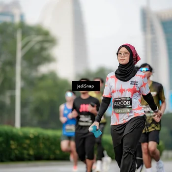 Runner Photo 6692599