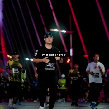 Runner Photo 6692650