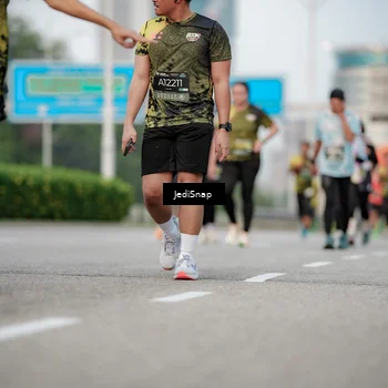 Runner Photo 6692704