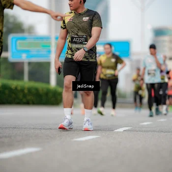 Runner Photo 6692744
