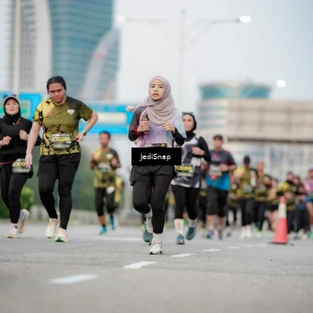 Runner Photo 6692758