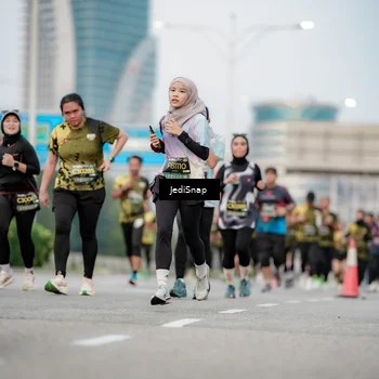 Runner Photo 6692768