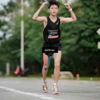 Runner Photo 6692897