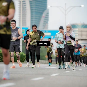 Runner Photo 6692907