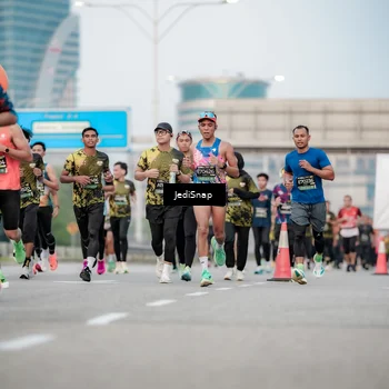 Runner Photo 6692955