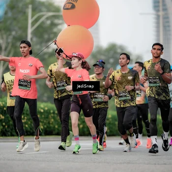 Runner Photo 6693073