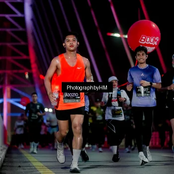 Runner Photo 6693119