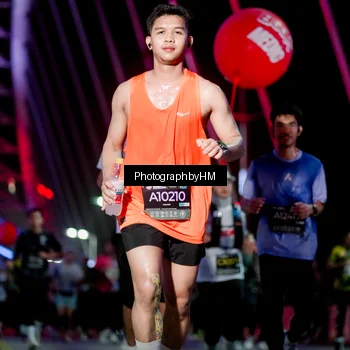 Runner Photo 6693145