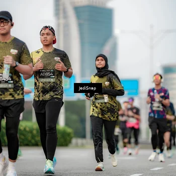 Runner Photo 6693205