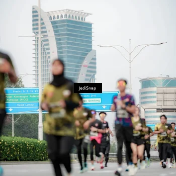 Runner Photo 6693240