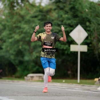 Runner Photo 6693335