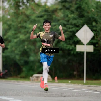 Runner Photo 6693342