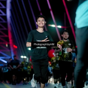 Runner Photo 6693512