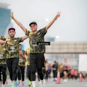 Runner Photo 6693540