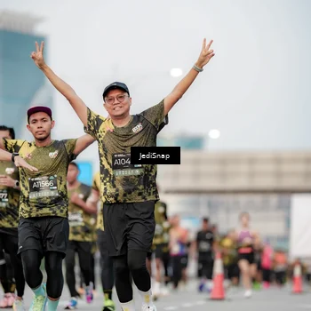 Runner Photo 6693567