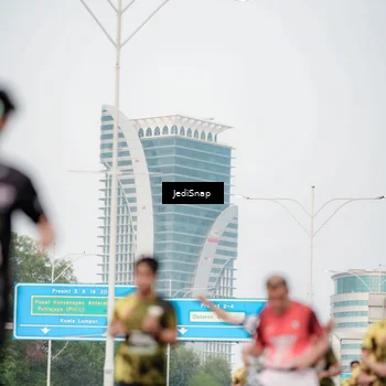 Runner Photo 6693572