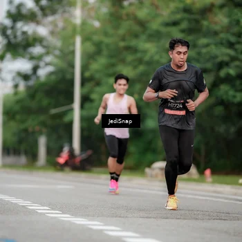 Runner Photo 6693743