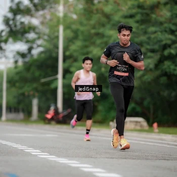 Runner Photo 6693747