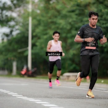 Runner Photo 6693762