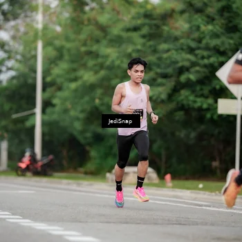 Runner Photo 6693804
