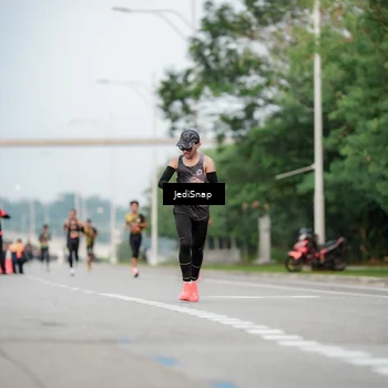 Runner Photo 6693853