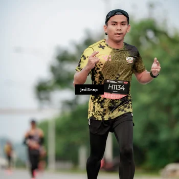 Runner Photo 6693875