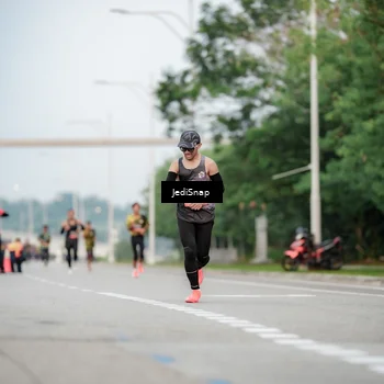 Runner Photo 6693923