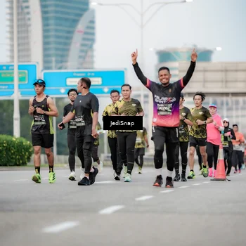 Runner Photo 6693979