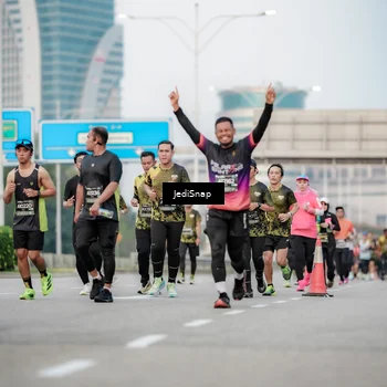 Runner Photo 6693980