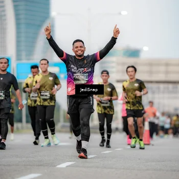 Runner Photo 6694190