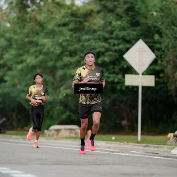 Runner Photo 6694217