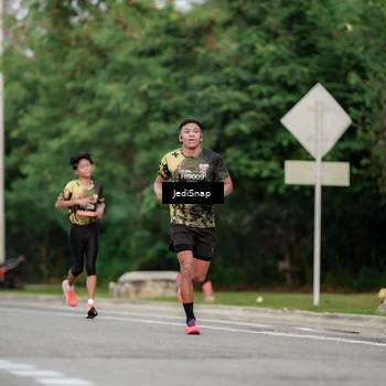Runner Photo 6694248