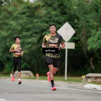 Runner Photo 6694249