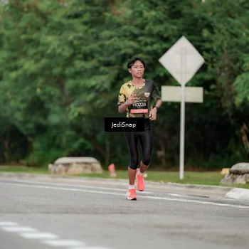 Runner Photo 6694292