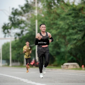 Runner Photo 6694323