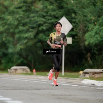 Runner Photo 6694326