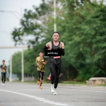 Runner Photo 6694352