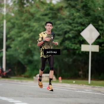 Runner Photo 6694414