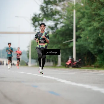 Runner Photo 6694490