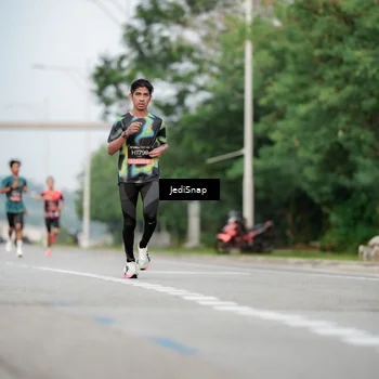 Runner Photo 6694498